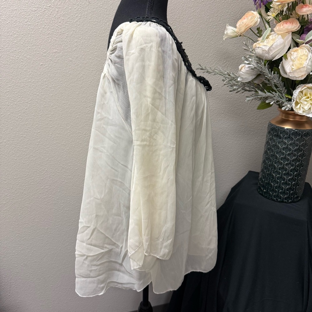 Cherry Krave Boho Peasant Top 2X | Ivory Blouse w/ Black Crochet Lace Detail - Picture 5 of 9